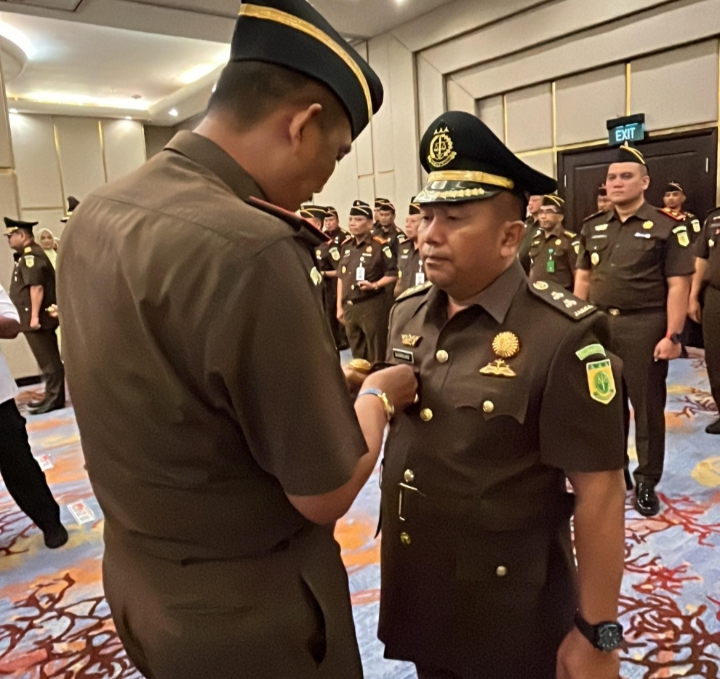 Pelantikan dan Serah Terima Jabatan Eselon II dan III di Lingkup Kejati Maluku Berjalan Sukses