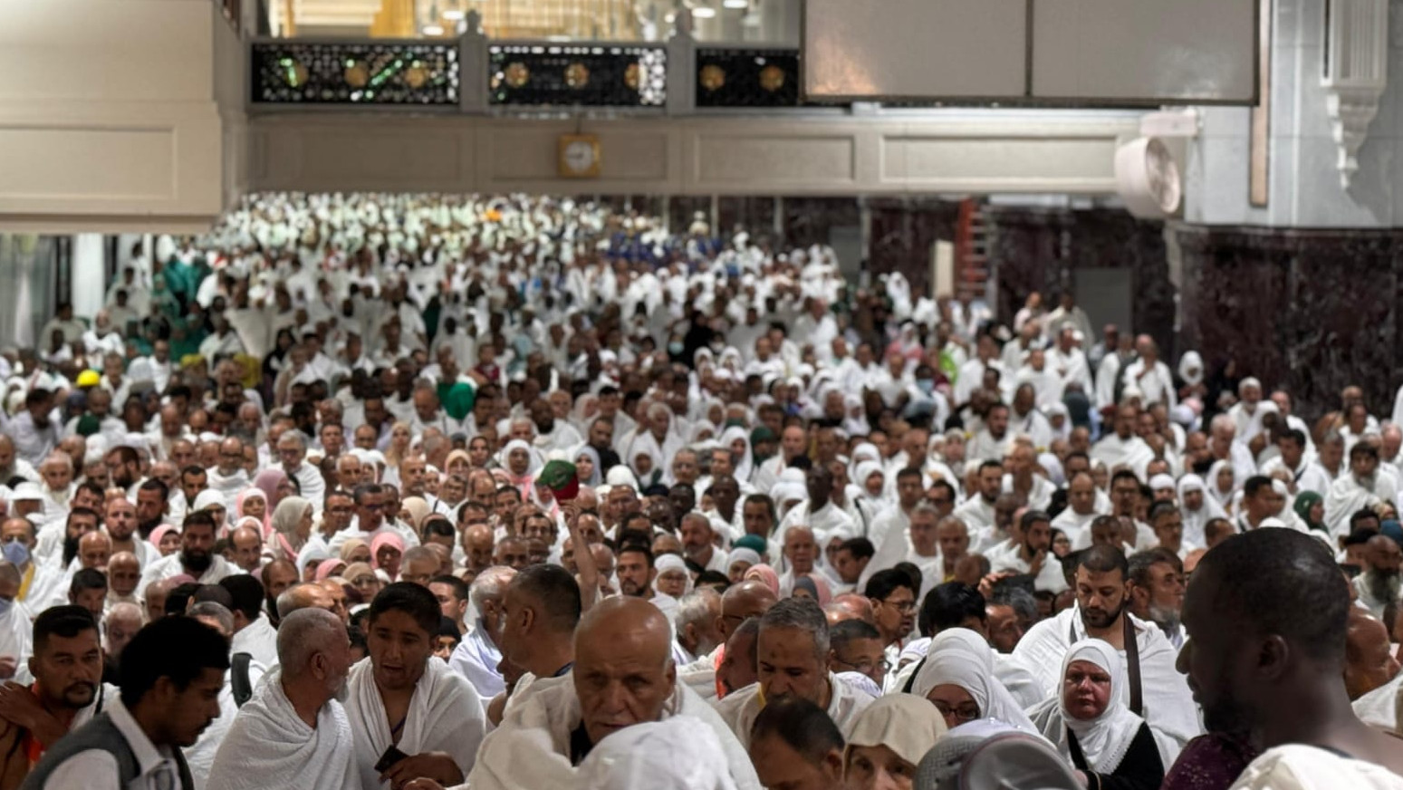 Masjidil Haram Padat, Jemaah Diimbau Salat di Hotel dan Masjid Sekitar Hotel