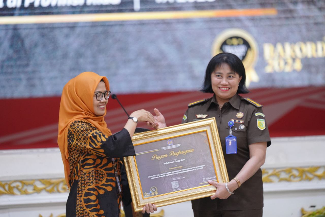 Kejati Riau Raih Penghargaan Kinerja Pelaksanaan Anggaran Terbaik Ketiga Instansi Vertikal