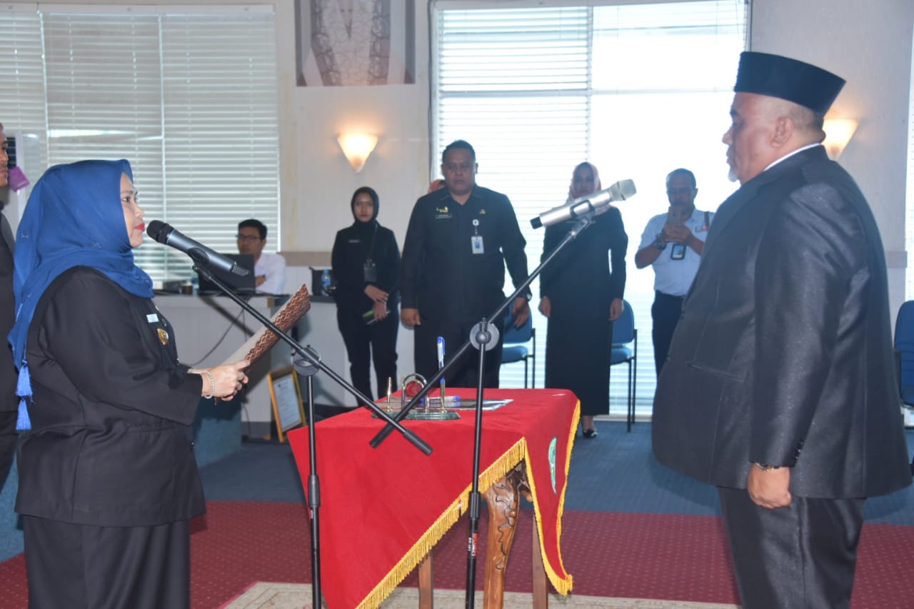 Bupati Lantik Abel Iqbal sebagai Direktur PDAM Tirta Terubuk Kabupaten Bengkalis