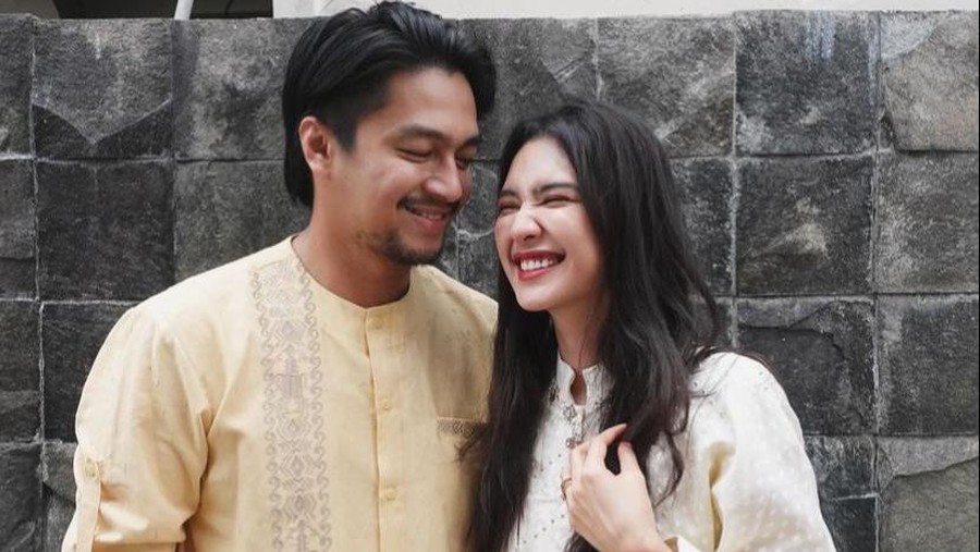 Mikha Tambayong Diduga Beri Peringatan Saat Deva Mahenra