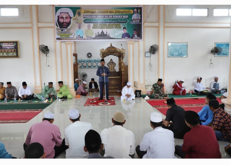 Pj Bupati Inhil Hadiri Haul Syekh Saman Al Madani di Desa Junjangan