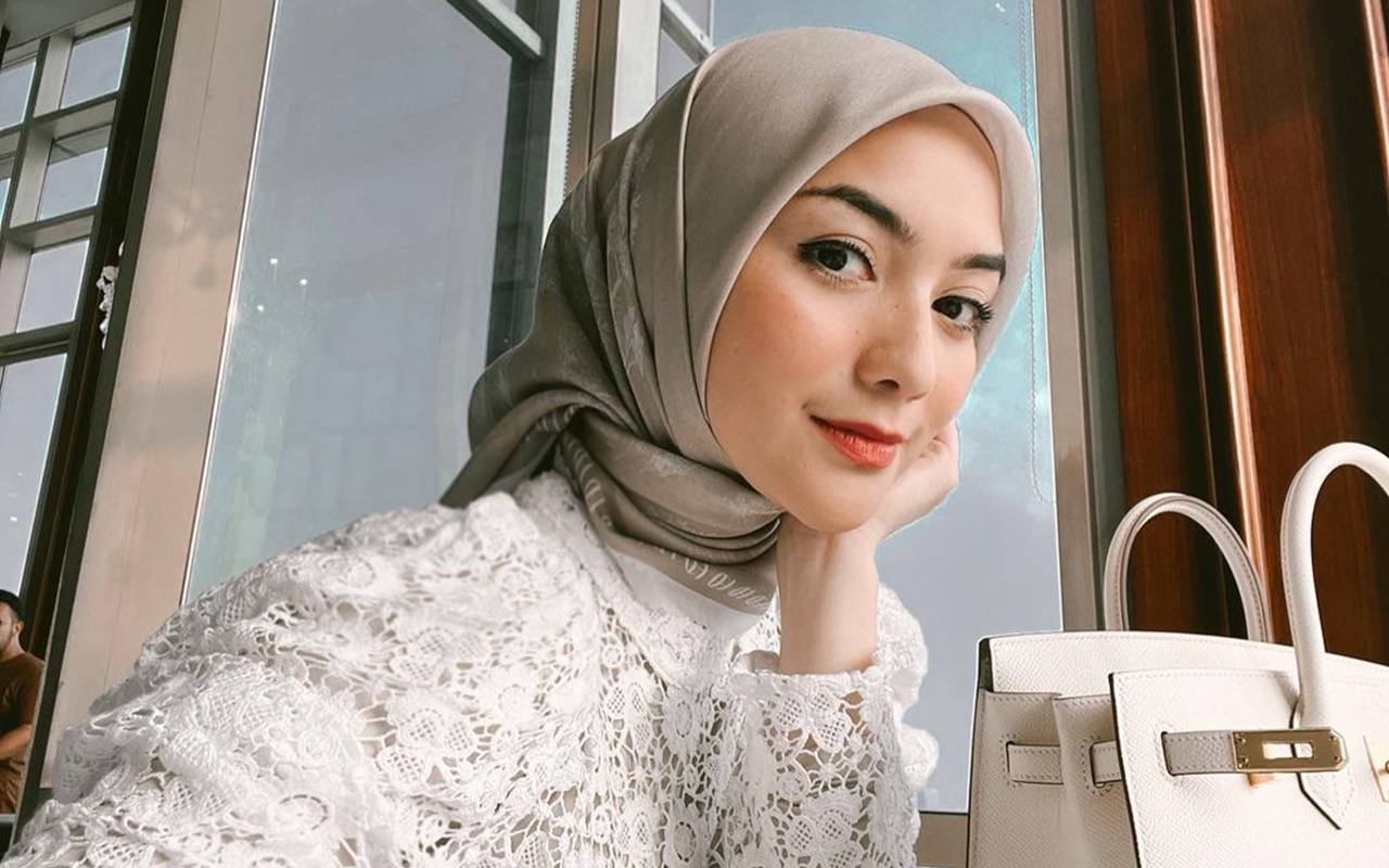 Tinggalkan Anak Naik Haji, Citra Kirana Nangis Sampai Mata Sembap