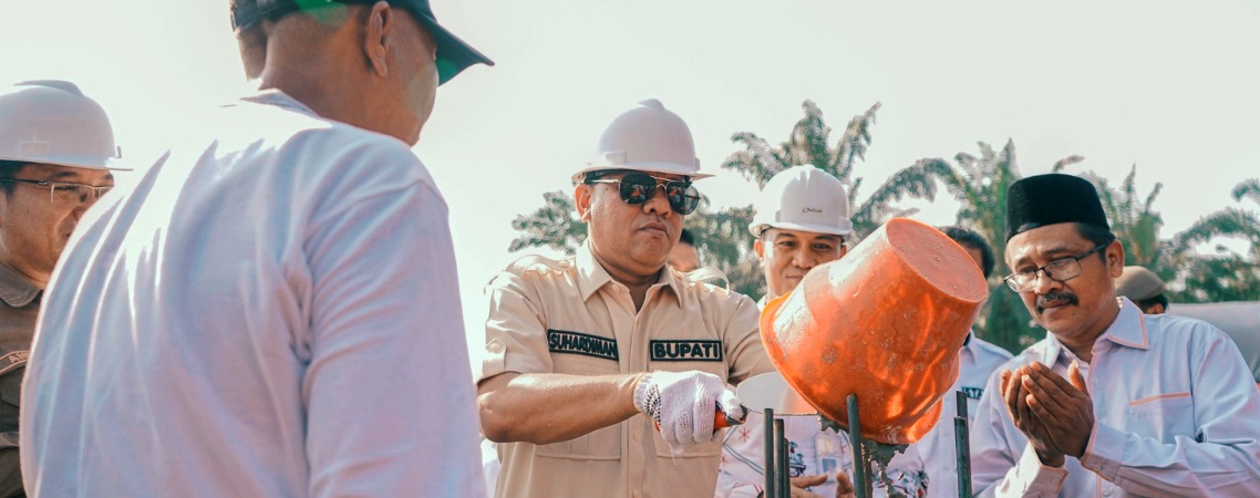 Bupati Kuansing Hadiri Peletakan Batu Pertama Pabrik Mini Minyak Goreng