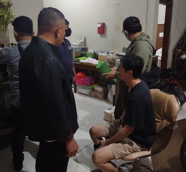 Penangkapan DPO Kasus Penipuan Limantoro Santoso Dramatis, Pintu Kamar Dibobol