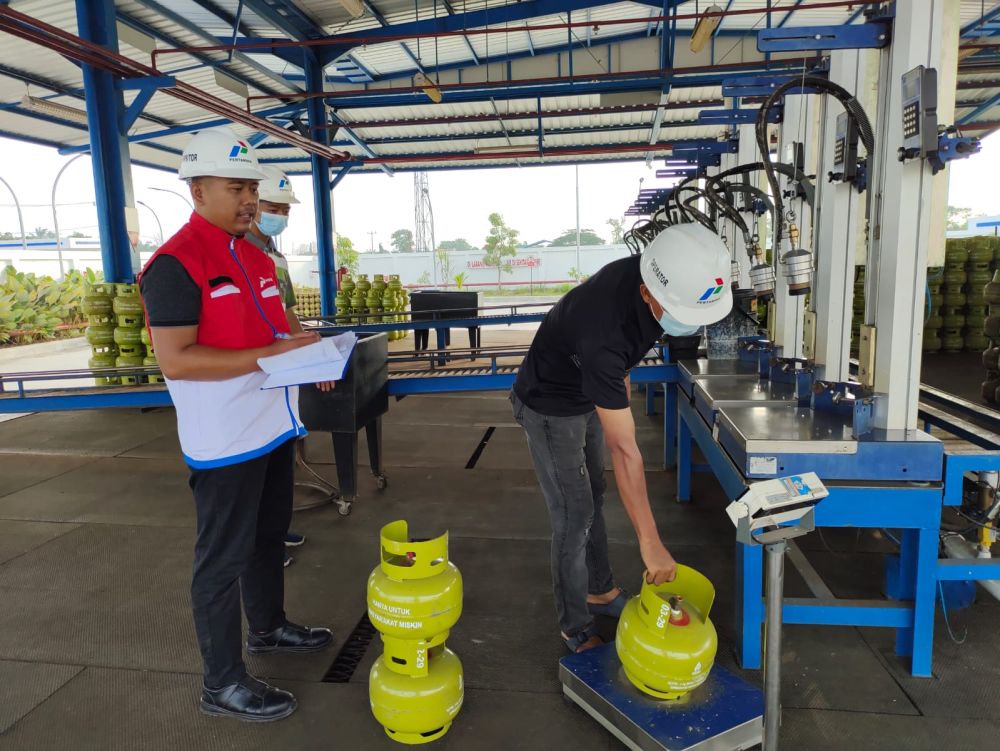 Hanya Cek Sampling 84 Tabung, Pertamina Pastikan Pengisian LPG Sesuai Standar