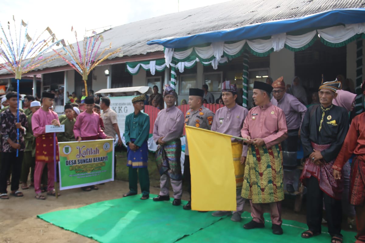 Pj Bupati Inhil Lepas Pawai Takruf dan Buka Stand Bazar MTQ Ke-2 Tingkat Kecamatan Concong