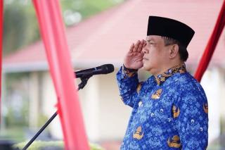 Pj Gubernur Riau Pimpin Upacara Hardiknas 2024