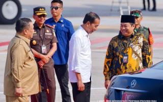 Kajati Riau mengikuti Peresmian Gerbang Tol XIII Koto Kampar oleh Presiden RI Ir. H. Joko Widodo