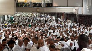 Masjidil Haram Padat, Jemaah Diimbau Salat di Hotel dan Masjid Sekitar Hotel