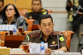 Wakil Jaksa Agung Dr. Sunarta Rapat Kerja dengan Komisi III DPR RI