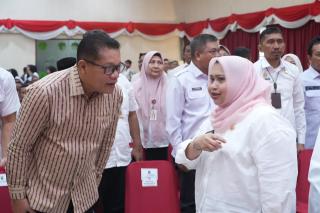 Bupati Kasmarni Hadiri Peluncuran dan Penandatanganan Pakta Integritas PPDB Tingkat SMA/SMK Tahun 20