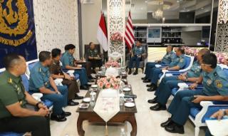JAM-Pidmil Mayjen TNI Dr. W. Indrajit Audiensi dengan KSAL Laksamana TNI Muhammad Ali