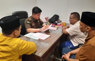 Kejati Riau Kirim 3 Orang Tersangka Kasus Penyaluran KUR BNI Bengkalis di Rutan Sialang Bungkuk