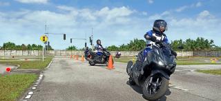 Penggunaan Ban Bertapak Lebar Makin Digemari Para Bikers, Ini Alasannya