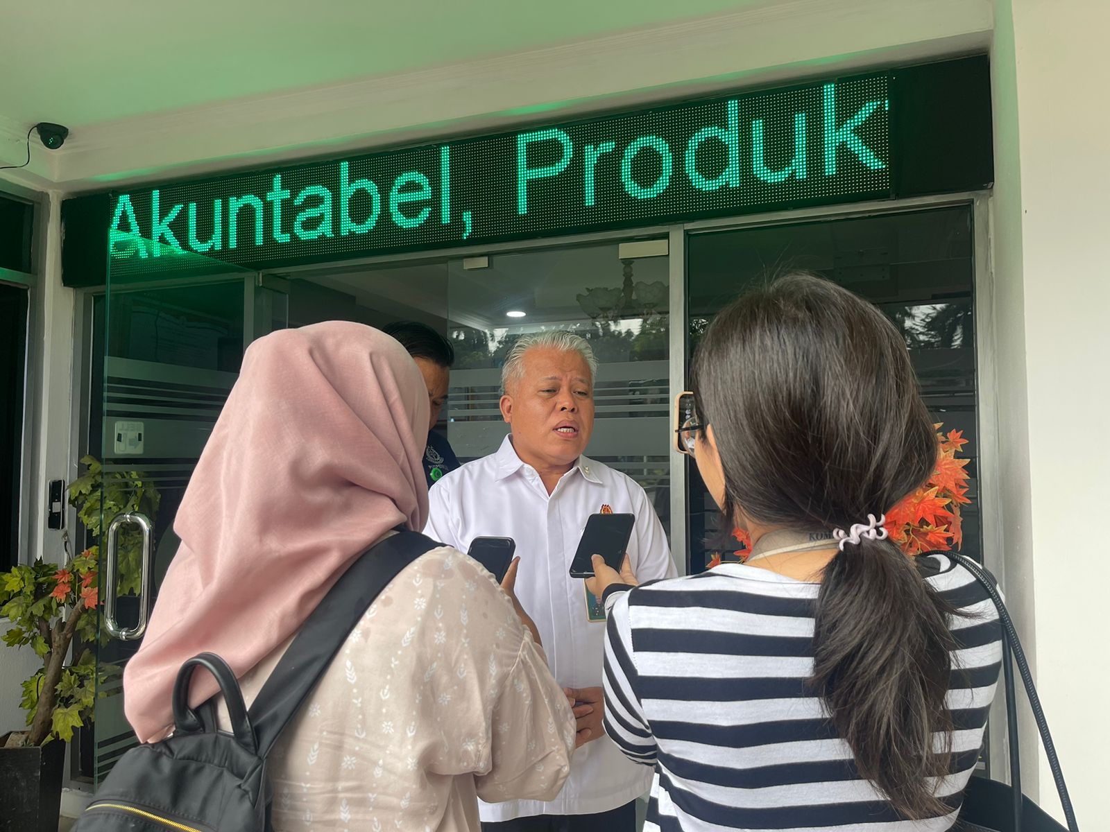 Pernyataan Wakil Ketua KPK Alexander Marwata di Bantah KejagungÂ