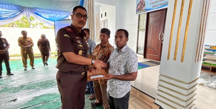 Kajati Maluku Melakukan Kunjungan Kerja di Kejaksaan Negeri Buru