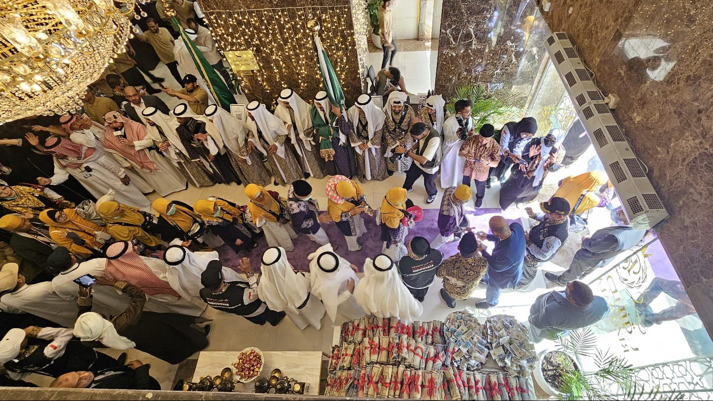 Tarian Ardah Khas Arab dan Shalawat Badar Hantar Kepulangan Jemaah dari Makkah