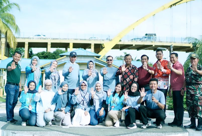 Kadisdalduk KB Pekanbaru Resmikan Lima Kampung KB di Kecamatan Senapelan