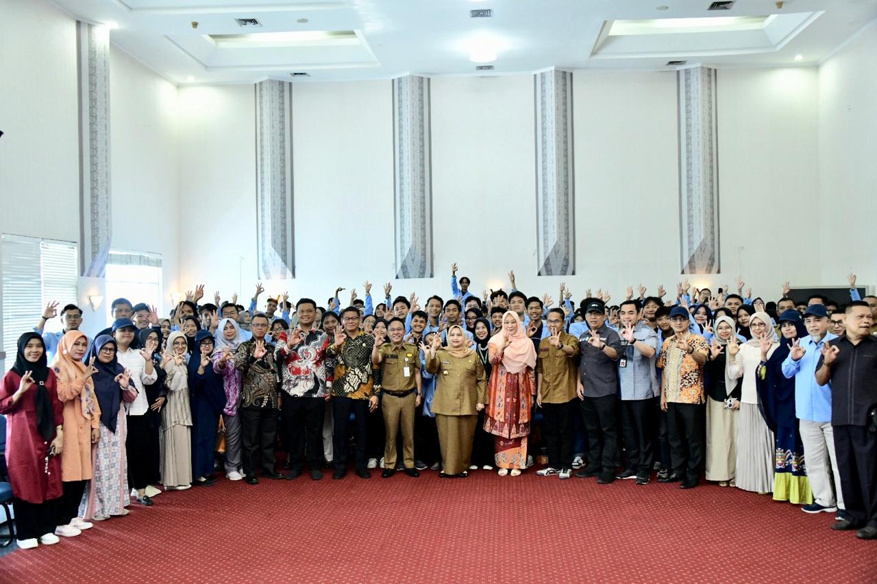 Bupati Kasmani Terima Mahasiswa Kukerta UNRI di BengkalisÂ