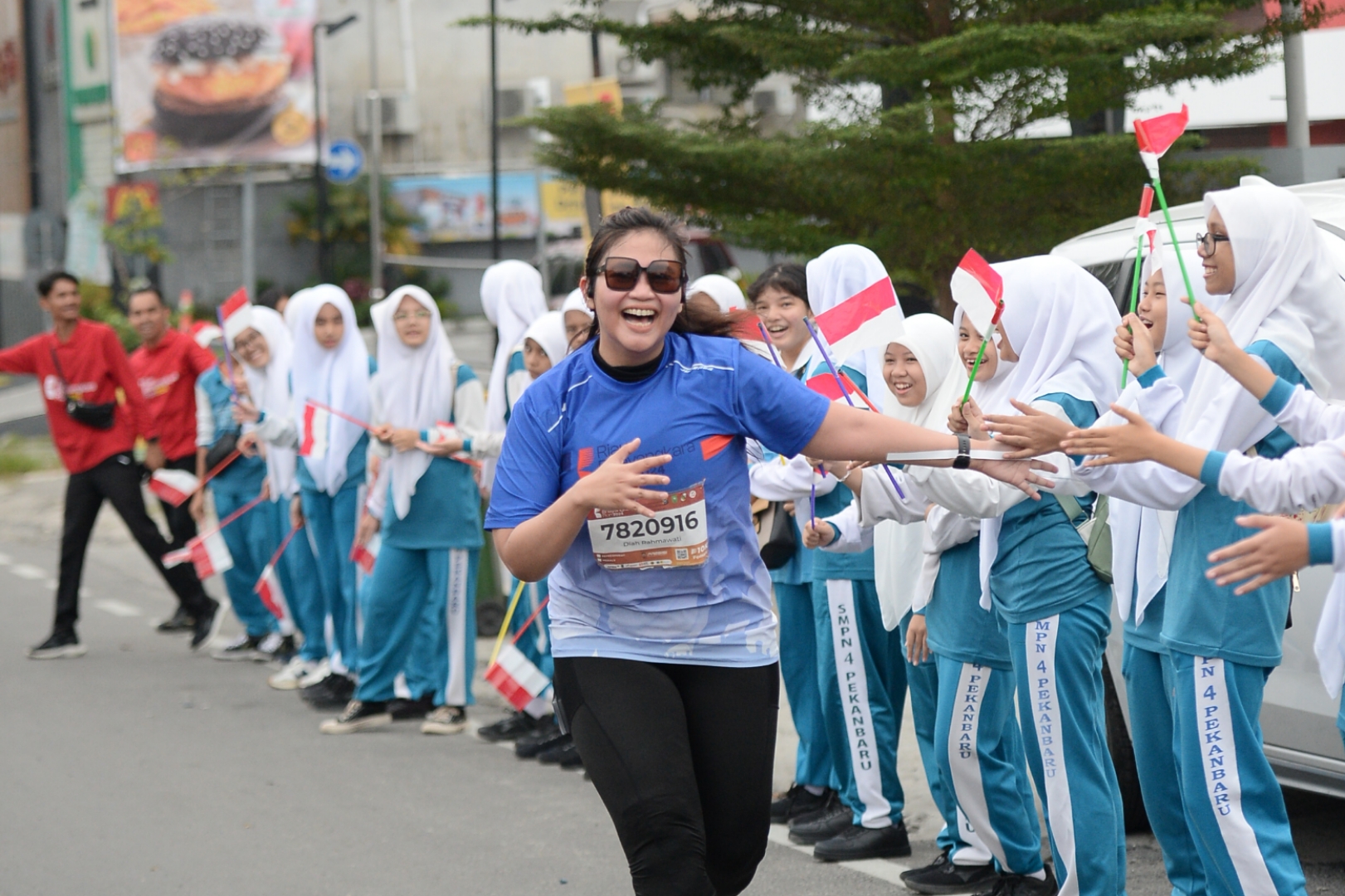Diah Rahmawati dan Ali dari Palembang Mengaku Puas Ikut Riau Bhayangkara Run 2024