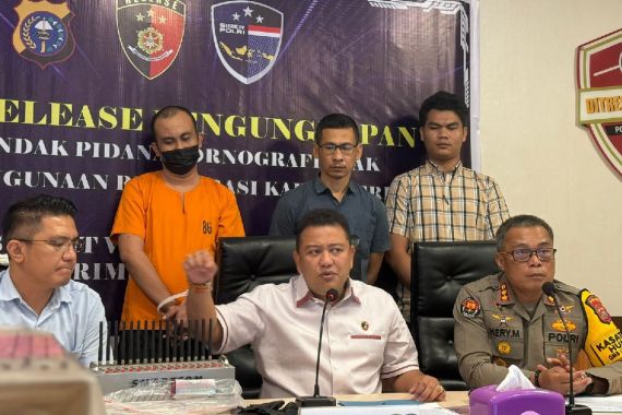 Registrasi Kartu Perdana secara Ilegal, Pria Ini Dibekuk Polda Riau