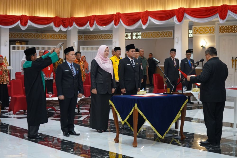 Pj Gubri Lantik 3 Pejabat Tinggi Pratama Pemprov Riau