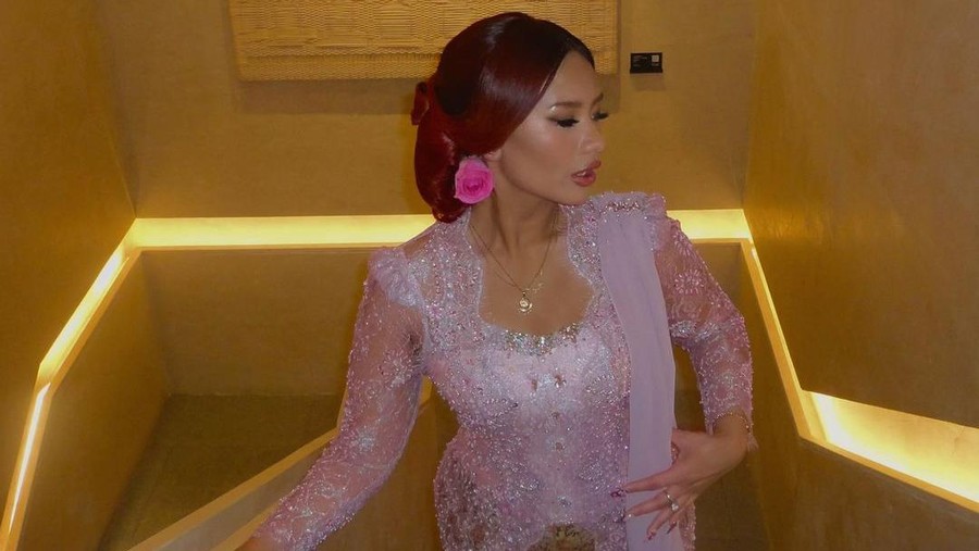 Reaksi Zahwa Saat Aaliyah Massaid Langkahi Menikah