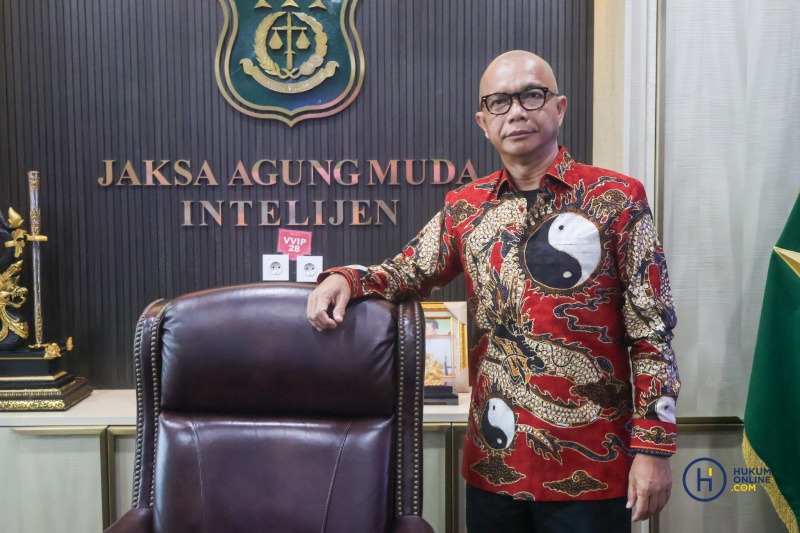 JAM- Intelijen Kejaksaan RI Prof. Dr. Reda Manthovani Raih Penghargaan â€œKolumnis Inspiratifâ€