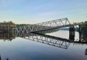 Siapkan Rp33 Miliar, Pemprov Riau Mulai Bangun Jembatan Perawang yang Roboh di Meranti