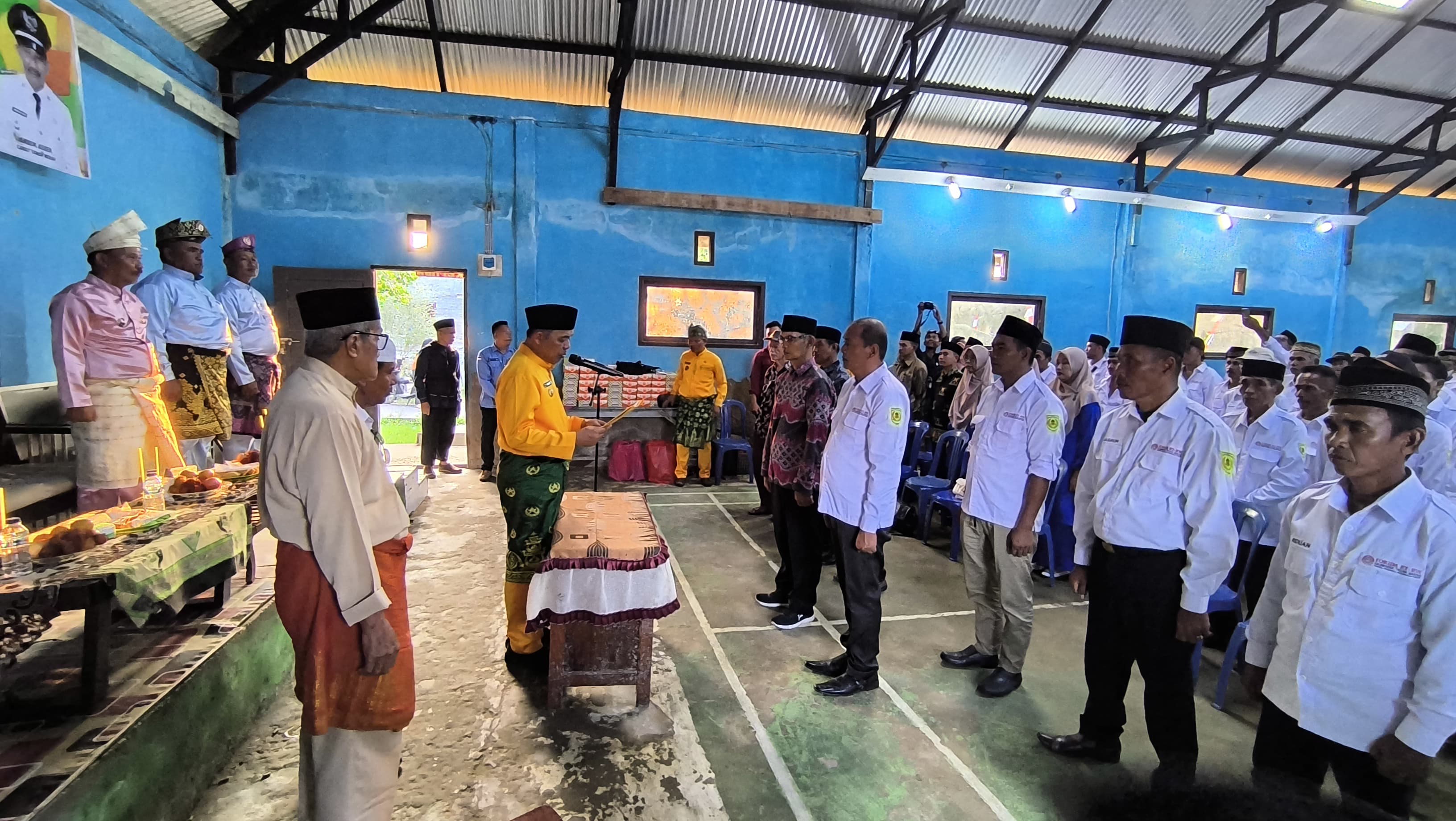 Pj Bupati Lantik Forum Komunikasi RT/RW dan FKUB Tanah Merah