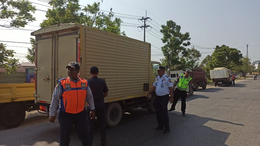 Tim Gabungan Kembali Gelar Razia Truk ODOL di Pekanbaru