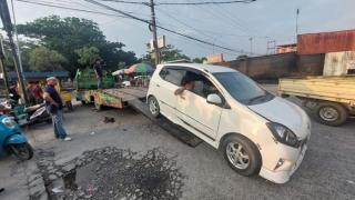 Heboh! Pria ODGJ Setir Mobil Lawan Arus-Tabrak Pemobil di Pekanbaru