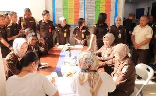 Skrining Narkoba atau Tes Urine di Lingkup Kejati Maluku Negatif SemuaÂ 