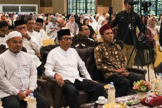 Kegiatan Tabligh Akbar, Kejati Riau Undang Tuan Guru Prof. Abdul Somad sebagai Penceramah