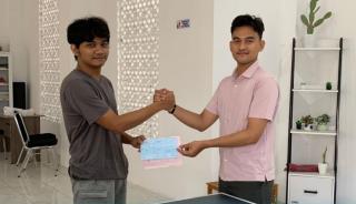 Mahasiswa Rohul di Yogyakarta Bersyukur Terima Bantuan Tenis Meja Dari Bupati Sukiman