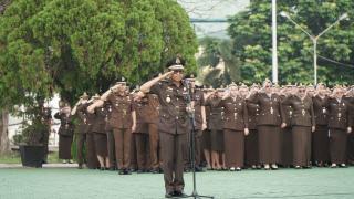 Peringati HBA ke- 64 dan HUT IAD ke- XXIV, Kajati Riau Pimpin Upacara Ziarah di Makam Pahlawan