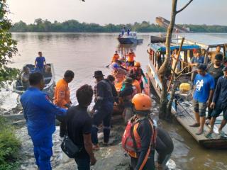 Sempat Hilang, Basarnas Temukan Pekerja Kapal yang Tenggelam di Sungai Siak