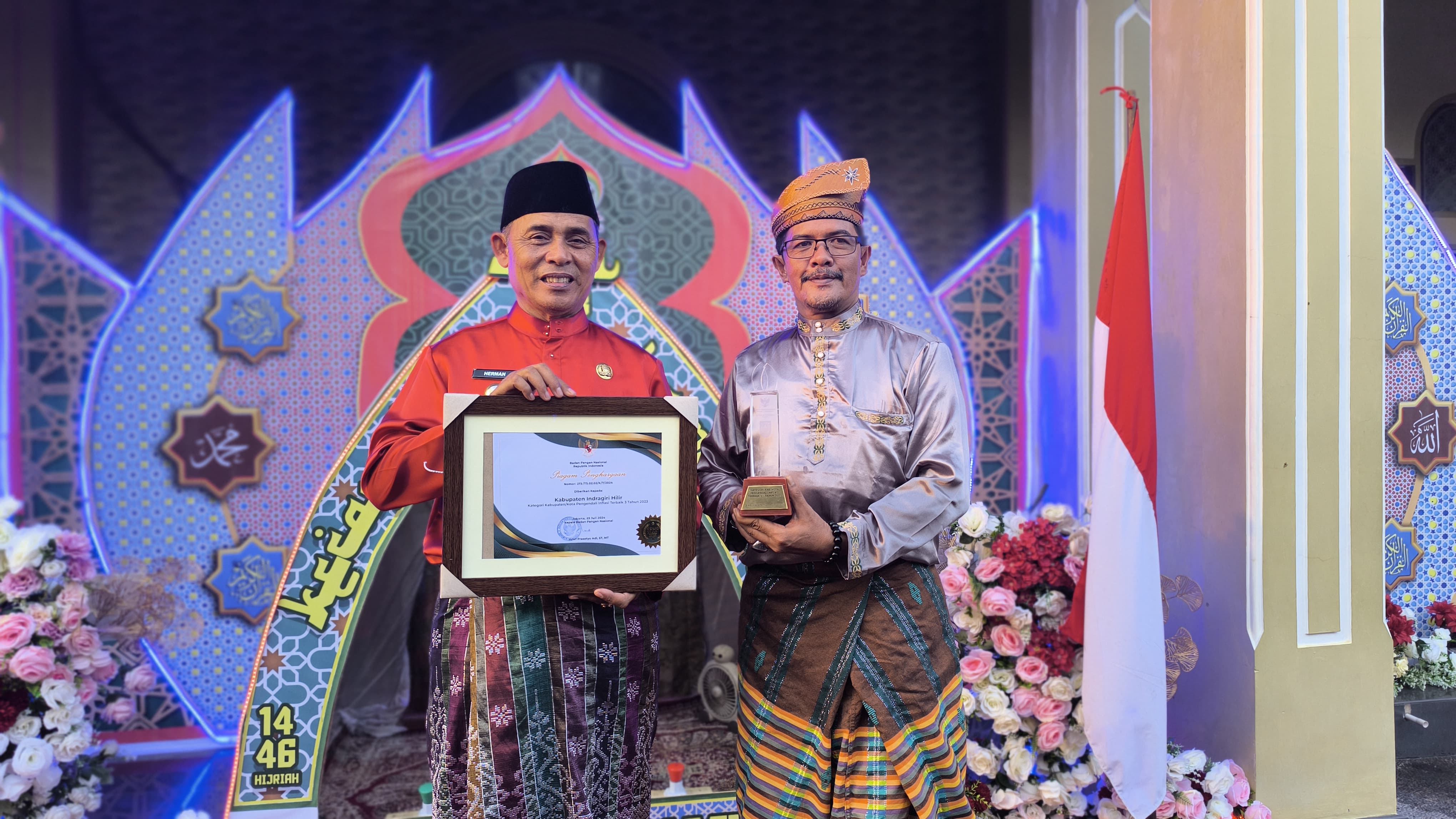 Sukses Kendalikan Inflasi, Indragiri Hilir Raih Penghargaan Kabupaten/Kota Terbaik dari BAPANAS RI