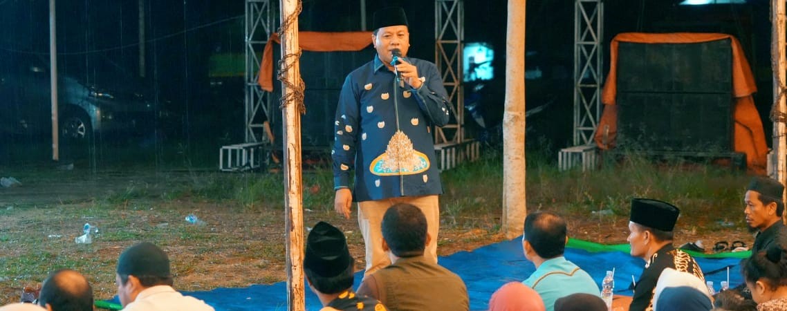 Bupati Kuansing Hadiri Wayangan Peringatan 1 Muharram 1446 Hijriah