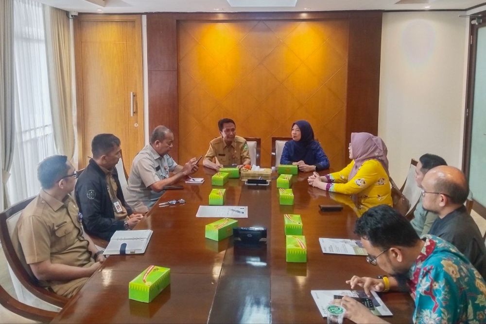 Pj Sekdaprov Riau Terima Audiensi Dekan Fakultas Kedokteran Universitas Riau