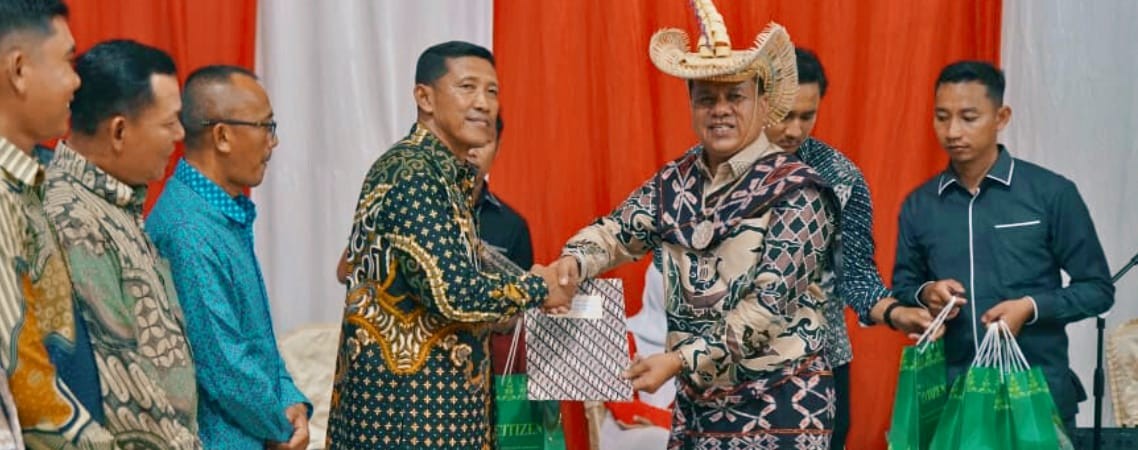 Bupati Kuansing Berikan Penghargaan dan Motivasi kepada Anggota Paskibraka