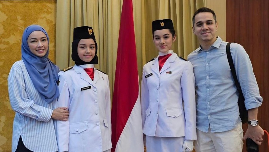 Rionaldo Stokhorst Bangga dan Haru Saat 2 Putrinya Jadi Paskibra
