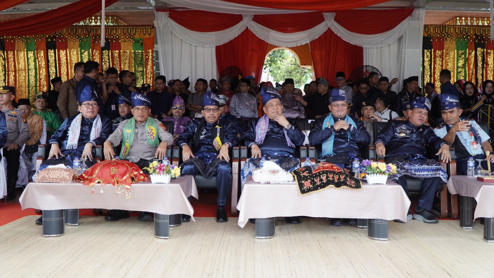 Kajati Riau Menyaksikan Pembukaan Festival Pacu Jalur Tradisional Kabupaten Kuantan SingingiÂ