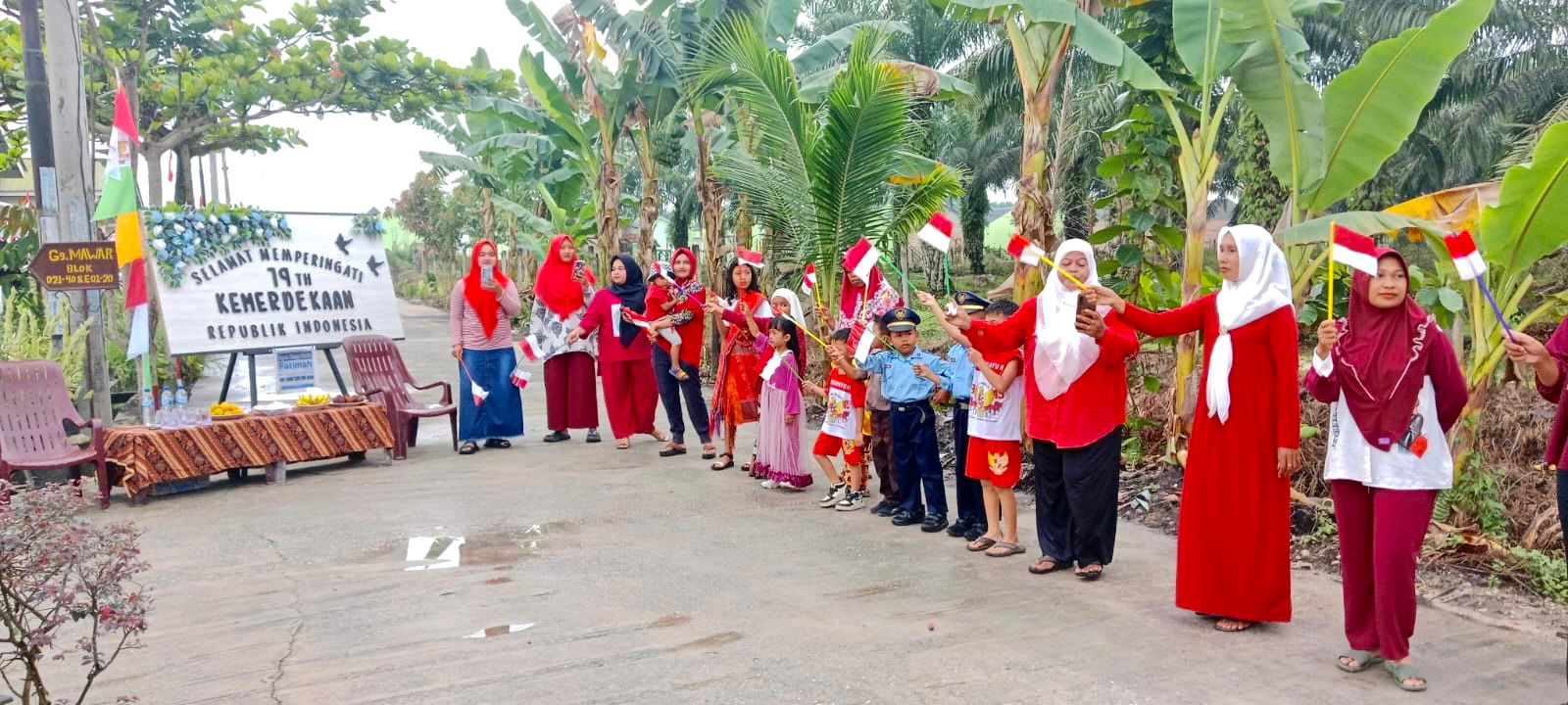 Kreatif! Warga Gang Mawar Hiasi Perumahan Sadira Green Village di HUT RI ke-79