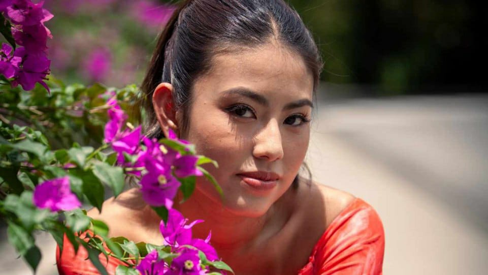 Penyanyi Malaysia Kat Roshan Rilis Single “Ku Percaya†Karya Musisi Legend Indonesia Chossy Prat
