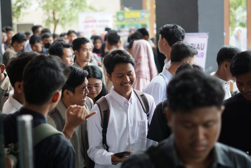 Ribuan Pencari Kerja Coba Keberuntungan di Riau Job Fair 2024