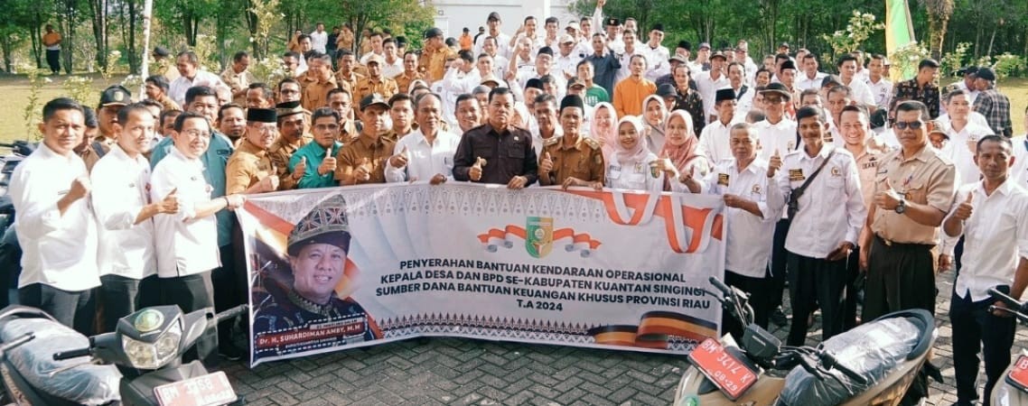 Bupati Kuansing Serahkan Kendaraan Operasional Kades dan Ketua BPD
