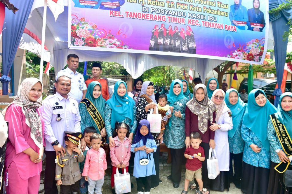 Pj Ketua TP-PKK Provinsi Riau Resmikan Kampung KB Bina Asih