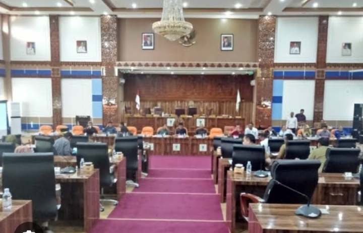 DPRD Rohil Rapat Paripurna dengan Agenda Penyampaian Kebijakan KUA dan PPAS